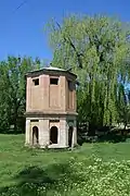 Château d'eau du parc de la Croix rouge, classé,