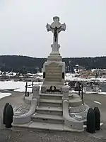 Le monument aux morts.