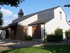 La chapelle Sainte-Geneviève, rue Pasteur.