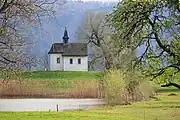 La chapelle Saint-Meinrad à Bollingen sur le lac de Zurich.