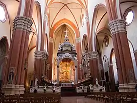 Basilique San Petronio à Bologne, la plus grande église gothique de brique du monde