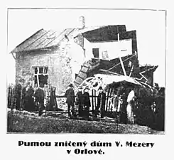 La maison qui abritait Josef Šnejdárek, après l'explosion de la bombe qui avait été placée pour tenter de le tuer.