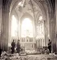 Infanterie canadienne dans une église bombardée à Carpiquet, près de Caen, 12 juillet 1944