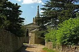 Église haute de Bonnieux