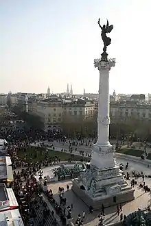 Monument aux Girondins, lors de la fête foraine