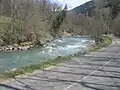 Piste cyclable au bord de l'Isère qui relie Bourg-Saint-Maurice à Aime.