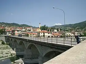 Le pont San Rocco sur le Taro à Borgo Val di Taro