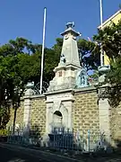 Monument aux morts et à la gloire de la Révolution française.