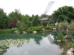 Une vue qui montre la proximité du Stade olympique.