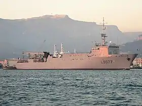 Le Bougainville, navire collecteur de renseignements de la Marine nationale entre 1999 et 2006.