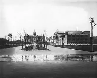 Le bain public et gymnase de Maisonneuve en 1916, vue du sud.