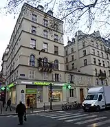 130, boulevard Richard-Lenoir.