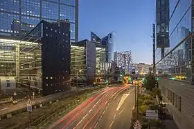 Le boulevard circulaire vu depuis la place Gravet.