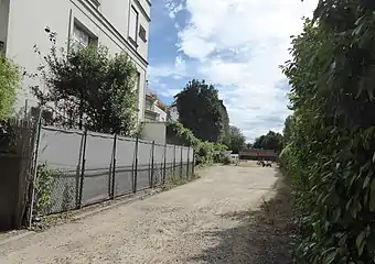 Terrain de tir à l'arc sur la couverture de la ligne en bordure du boulevard de l'Amiral-Bruix.