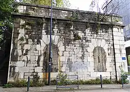 Le bastion N°9 sur le boulevard des Adieux.