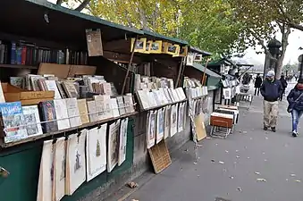 Bouquinistes sur le quai Malaquais.