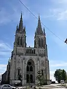 Façade de l'église du Sacré-Cœur