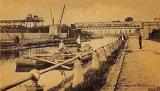 Le pont du chemin de fer au tout début du XXe siècle