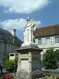 Statue de Jacques Cœur« Monument à Jacques Coeur à Bourges », sur plateforme ouverte du patrimoine,(en) « Jacques Cœur à Bourges », sur René et Peter van der Krogt