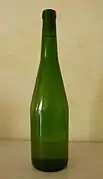 La « muscadet », bouteille type pour vin de muscadet.