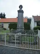Monument aux morts pour la patrie.
