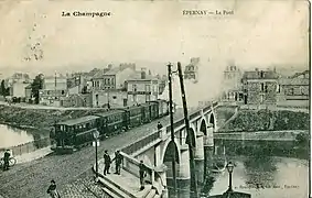 Une rame des CBR sur le pont de la Marne en 1907.