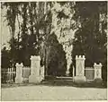 Porte du domaine 1910
