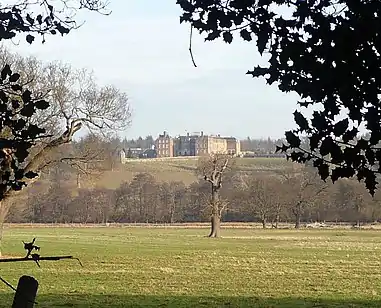 Vue sur le parc et le château