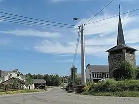 Braunlauf, tour de l'église dans la rue.