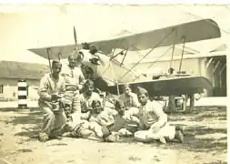 Élèves-pilotes italiens posant devant leur Breda ba.25 (Italie, années 1930).