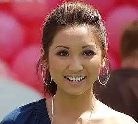 Brenda Song, interprète de London Tipton