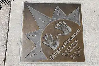 Olivier de Kersauson : 1988, record du tour du monde en solitaire en 125 j 19 h 32 min sur Un autre regard