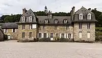 Les Forges des Salles : la maison du maître de forges.