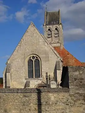 La façade ouest de l'église.