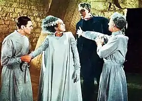 Le docteur Pretorius (Ernest Thesiger) dans le film La Fiancée de Frankenstein