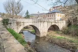 Le pont de Roquetaillade.