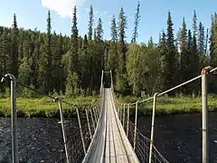 Pont enjambant la rivière Nuortti.