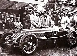 Le comte Gastone Brilli-Peri au volant d'une Talbot (1925).