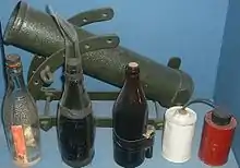 Cocktail Molotov et différentes armes improvisée de la Home Guard