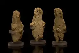 Figurines en argile non cuite provenant du site de Bab adh-Dhra, v. 3300-3100 av. J.-C. British Museum.