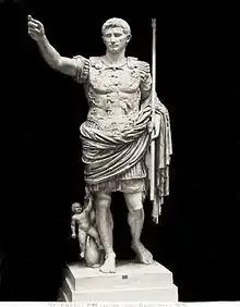 photo de statue en marbre