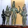 Groupe du mariage de Shiva et Parvati. Vishnu. Temple de Tiruvenkadu, (vers 1012). Bronze, (Shiva, H : 95 cm). Tanjavur Art Gallery, Tanjore.