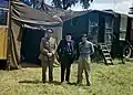 En Normandie, le 12 juin 1944, de gauche à droite : Alan Brooke, Winston Churchill et Bernard Montgomery.