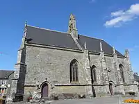 Flanc sud de l'église.