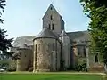 Église de Brûlon, clocher en bâtière et chevet roman