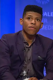 Bryshere Y. Gray interprète Hakeem Lyon.