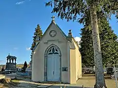 La chapelle du cimetière.