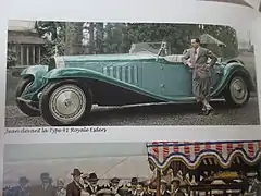 Jean Bugatti et sa Bugatti Royale Roadster Esders de 1932 (Usine Bugatti de Molsheim).