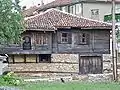 Vieille maison en bois du début du XIXe siècle