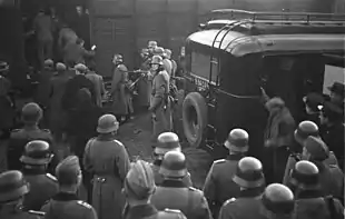 Déportation de Juifs, gare d'Arenc, Marseille, 24 janvier 1943.